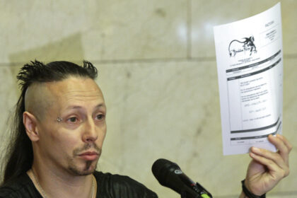 Tinieblas González