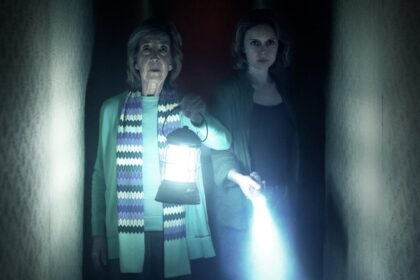 Crítica INSIDIOUS: OUT OF THE FURTHER